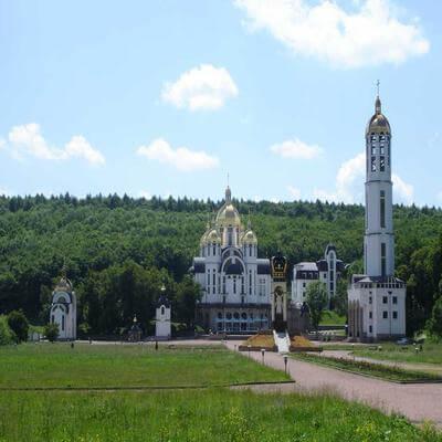 Зарваницький духовний центр